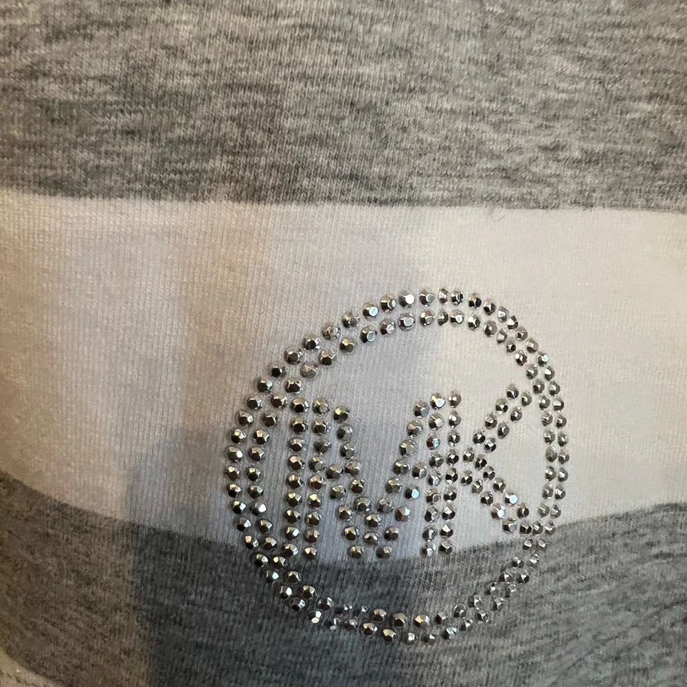 MICHAEL Michael Kors Gray And White T-Shirt Dress Size Large - Picture 4 of 7
